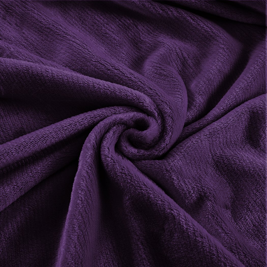 DreamZ 320GSM Ultra Soft Mink Blanket in aubergine color, showcasing its plush texture and generous size of 220x160cm.